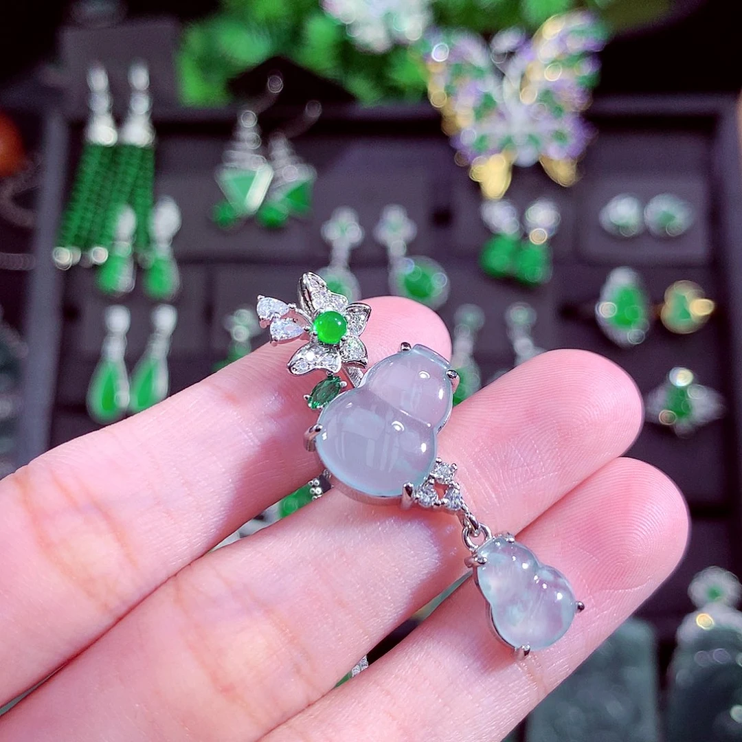 颈饰未镶嵌翡翠小*喵天然