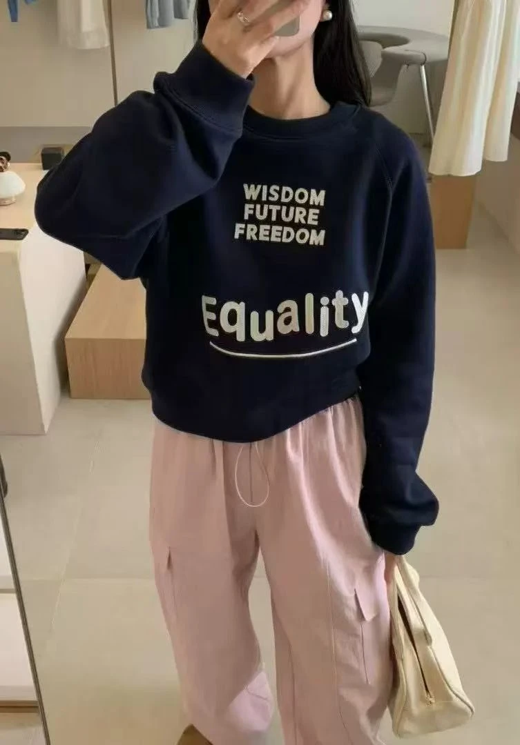 1454 WISDOM字母卫衣（均码衣长56左右）