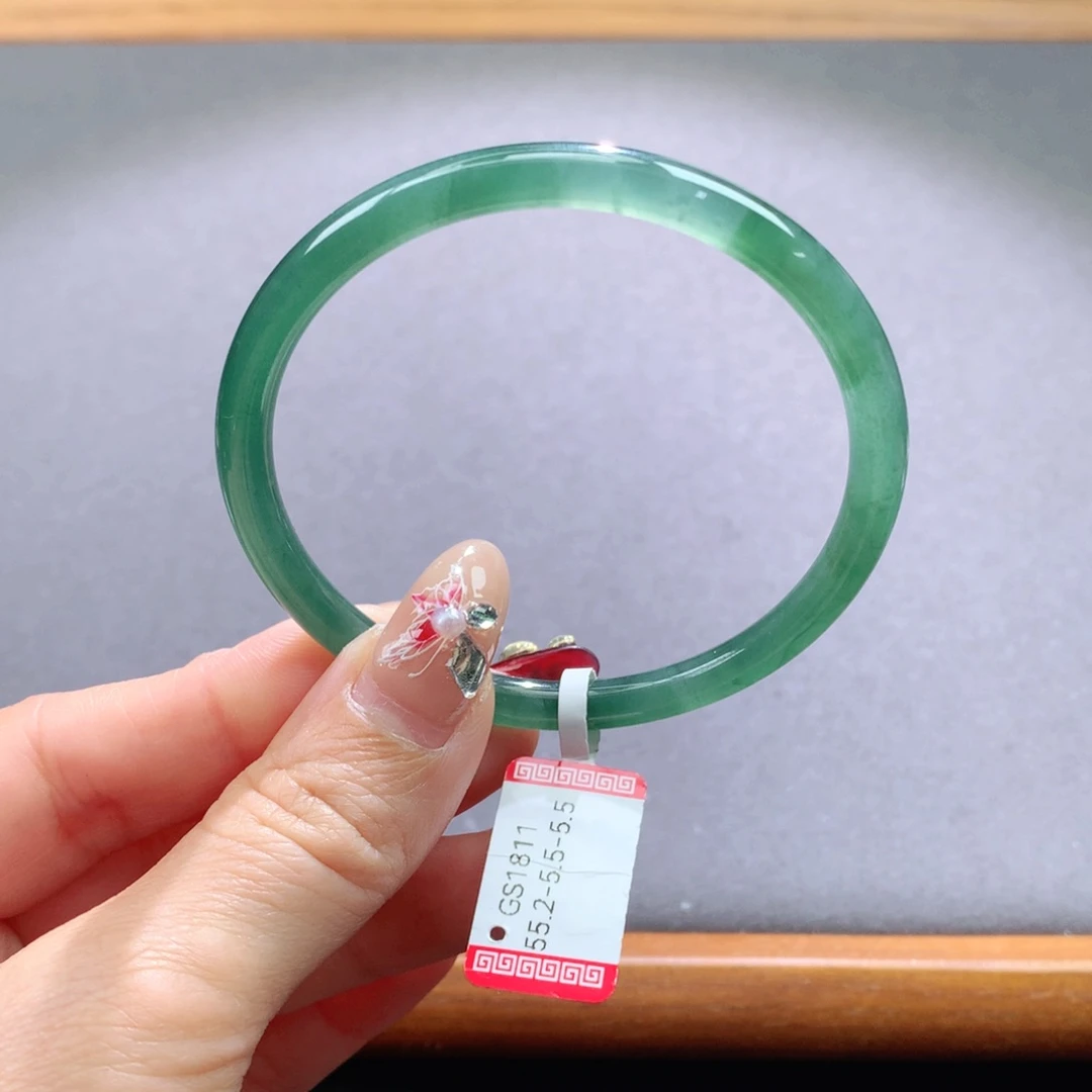 翡翠手镯未镶嵌天然翡翠手镯叮当镯