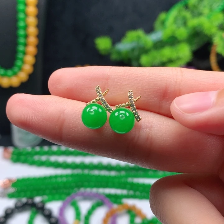 ****a卡8一对耳坠一物一证