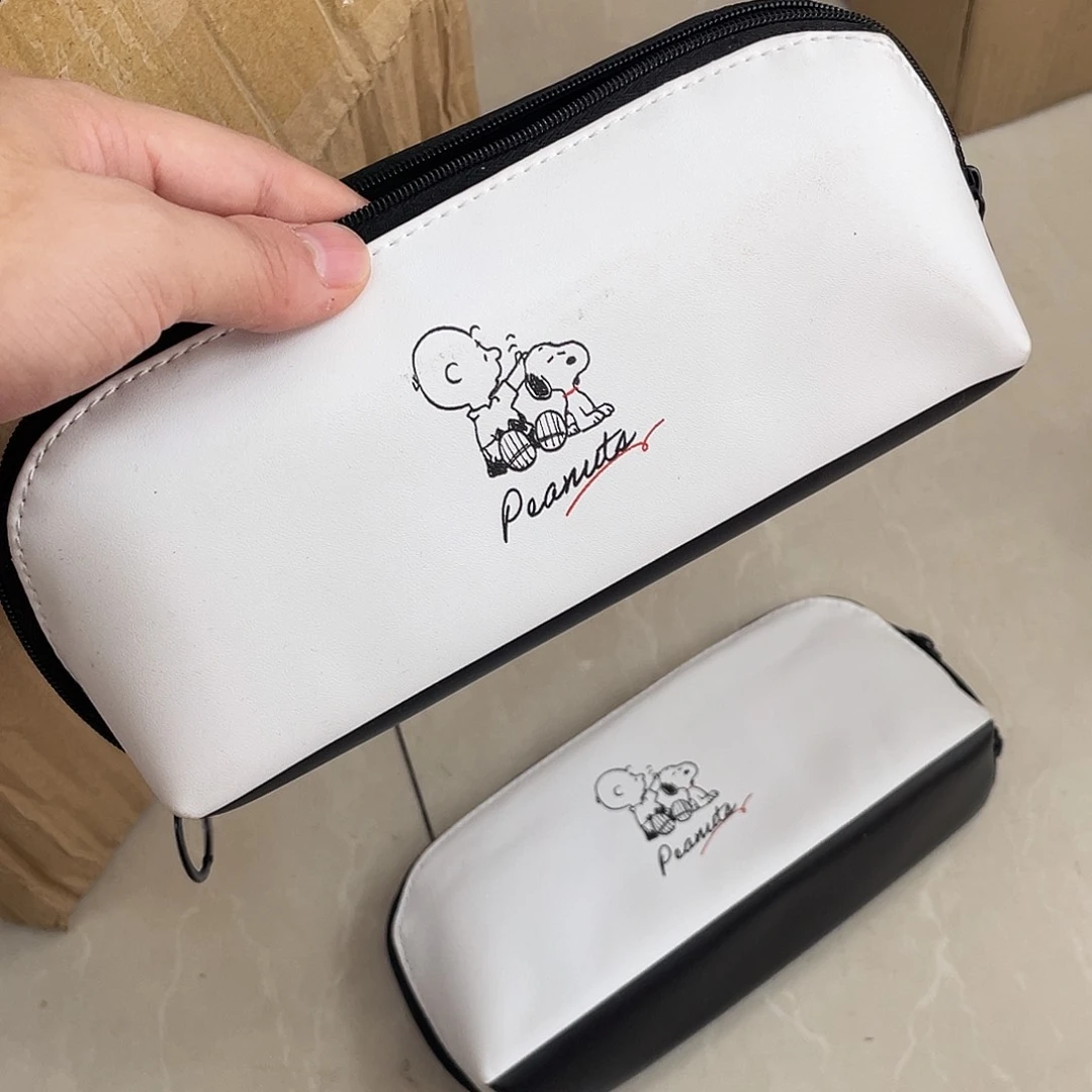 PU化妆包等各种产品的