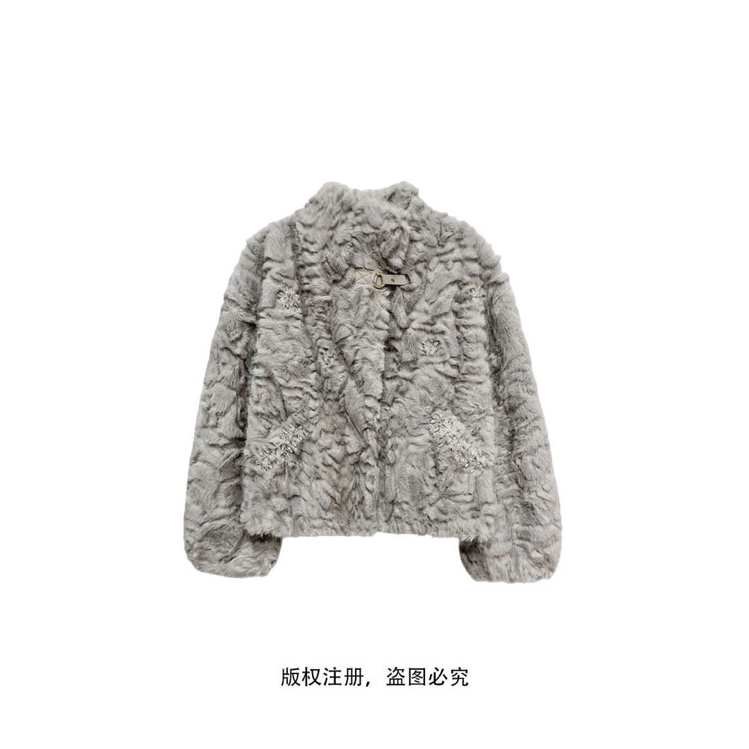 【COCOLOYIS】冬款女装轻奢时尚修身短款外套25010246
