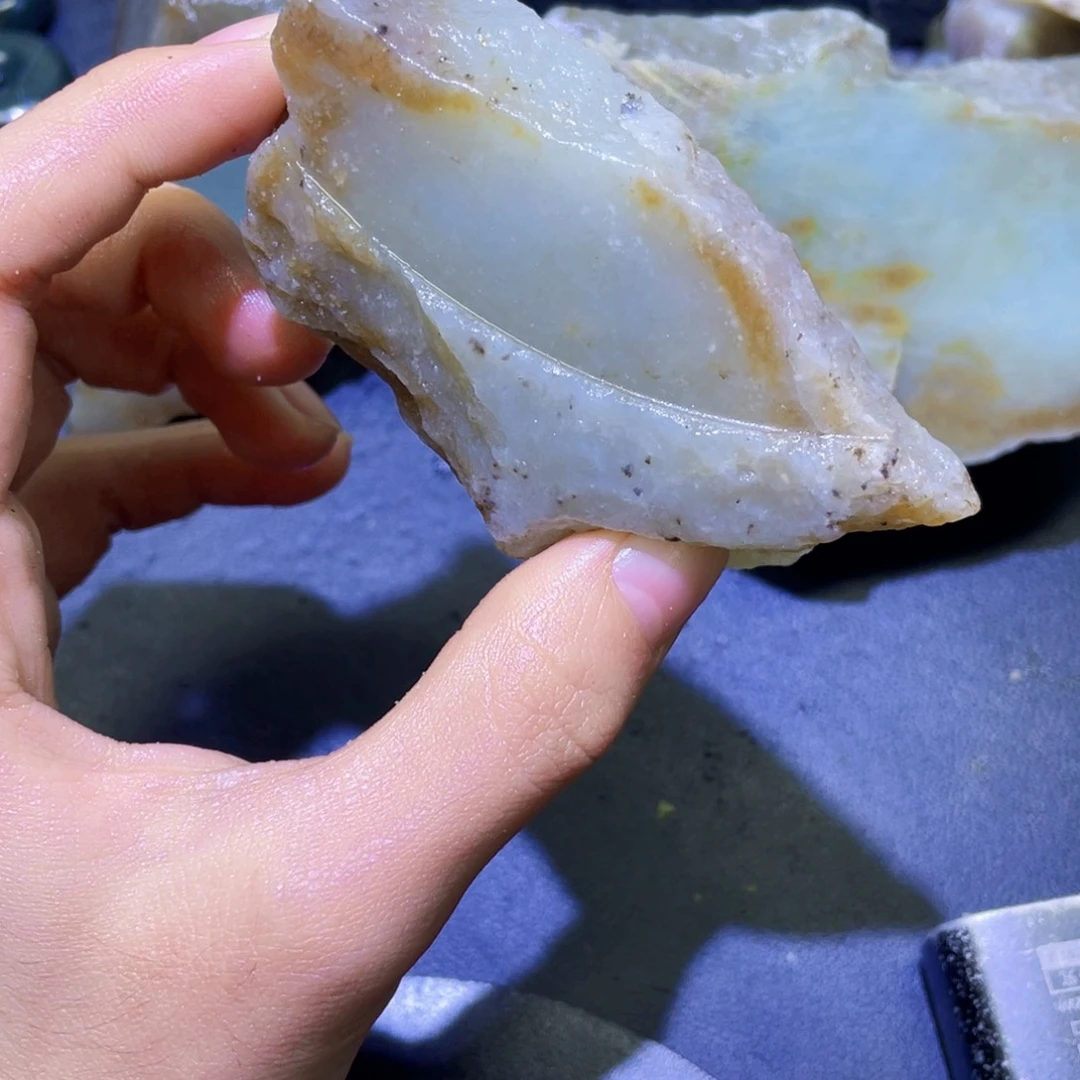 和田玉未镶嵌珠宝半成品