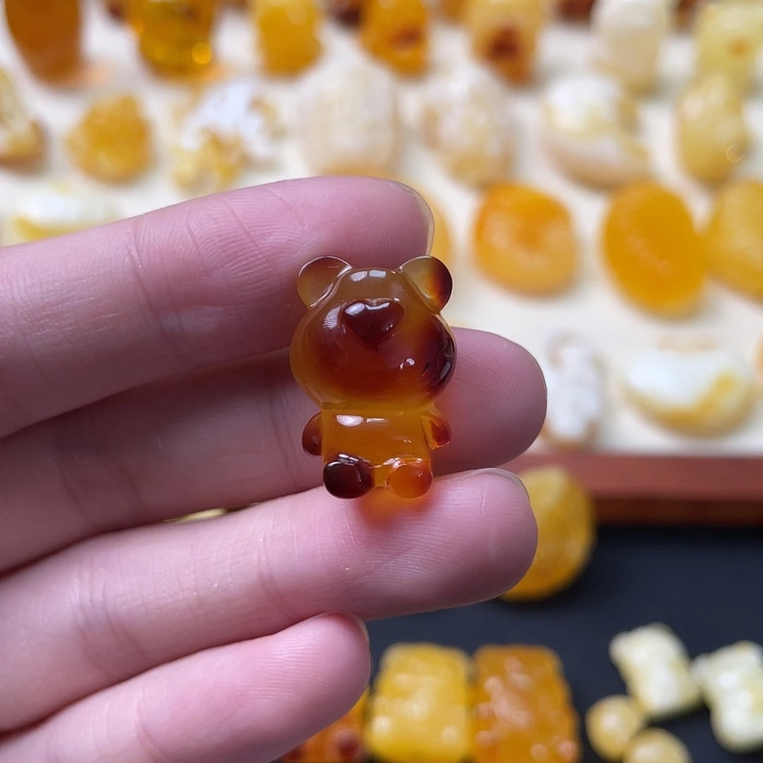 琥珀珠宝奇石未镶嵌