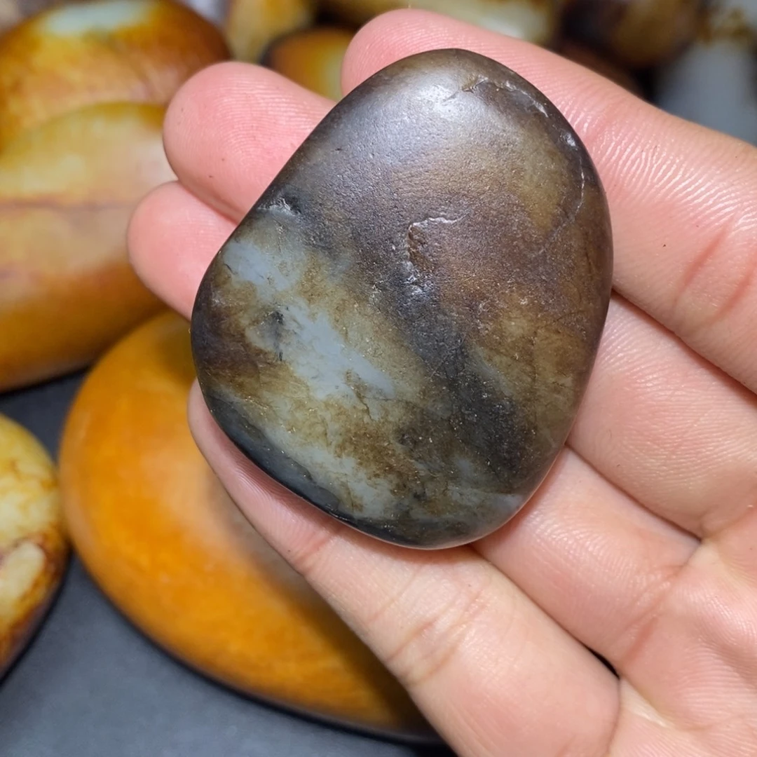 和田玉未镶嵌珠宝奇石