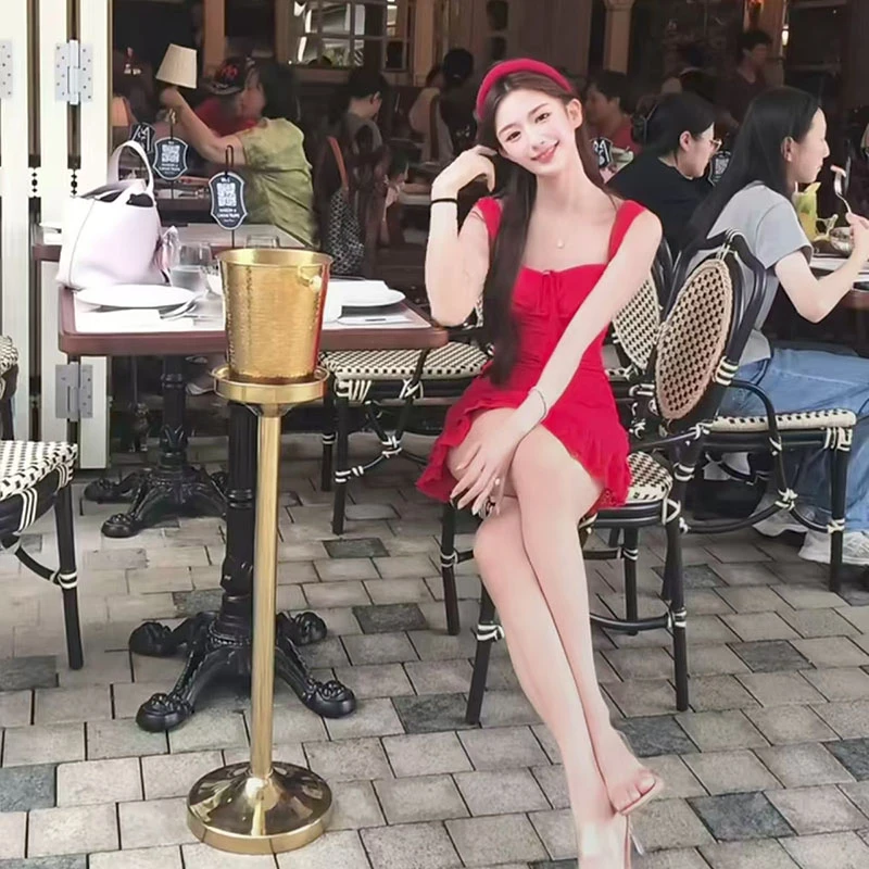 夏季时尚小众洋气显瘦网红性感方领吊带裙25年新款韩版气质连衣裙