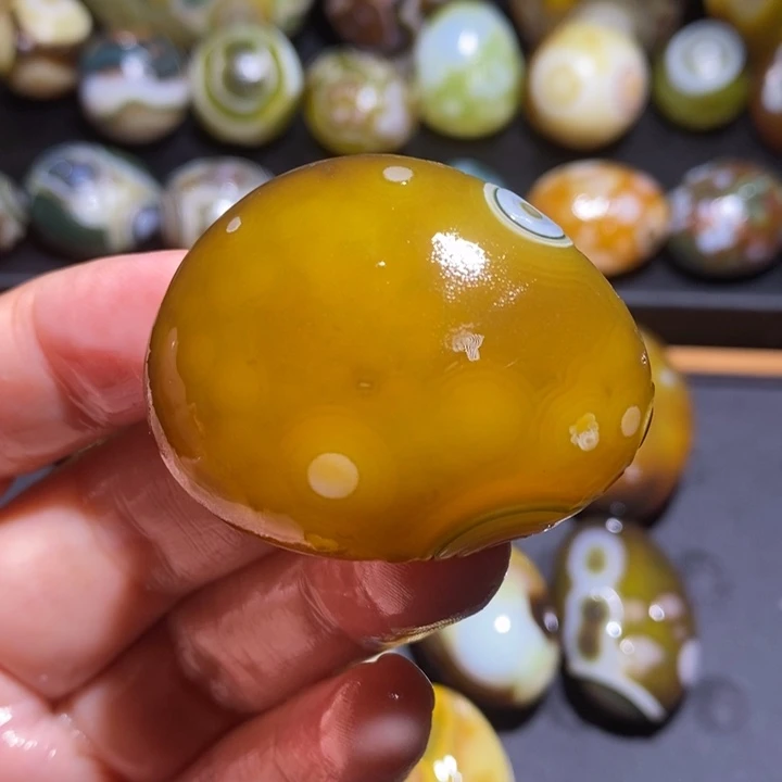 未镶嵌玛瑙/玉髓珠宝半成品77