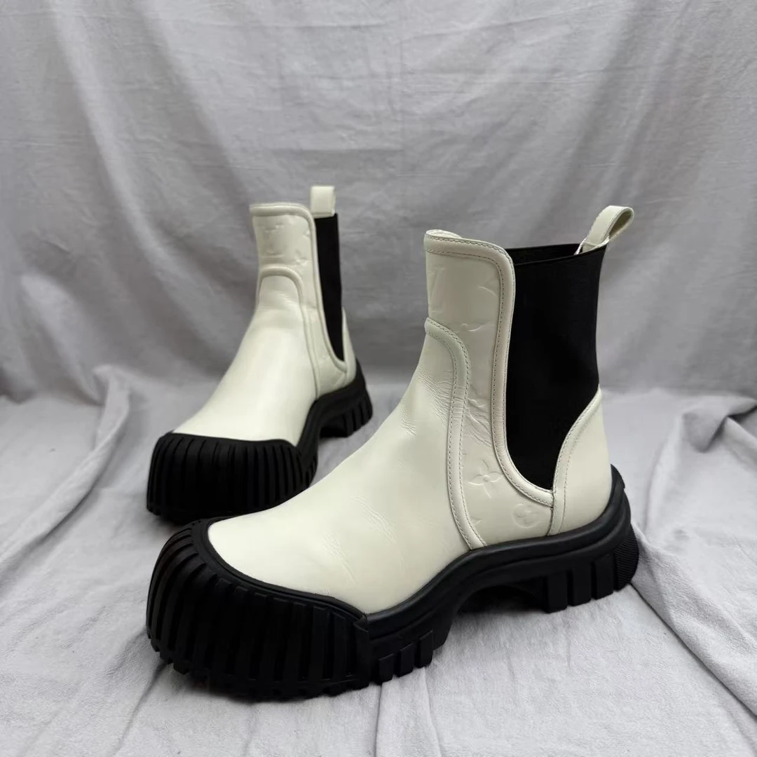 未使用 LouisVuitton/路易威登 38码/Ruby黑白浮雕厚底短靴2019