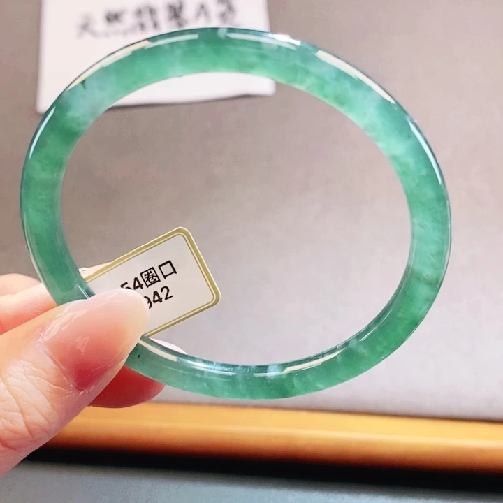 翡翠未镶嵌手镯翡翠手镯15
