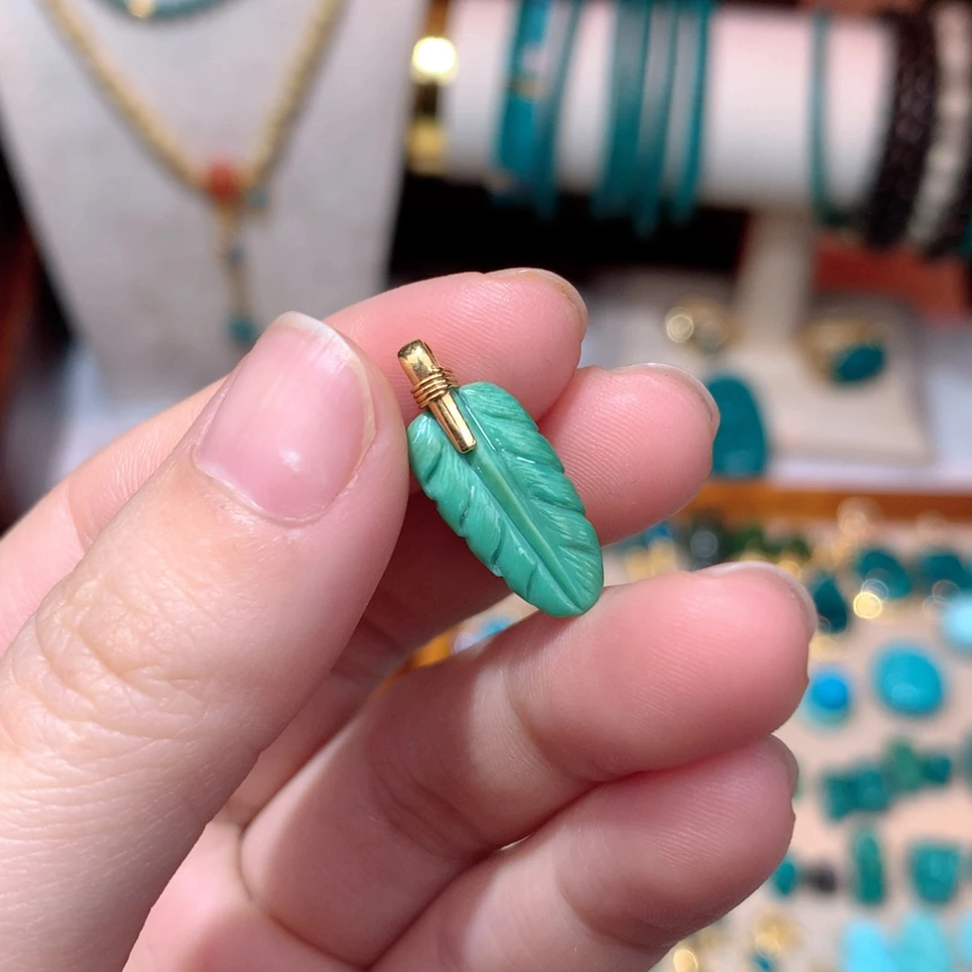 绿松石珠宝奇石18K金镶嵌