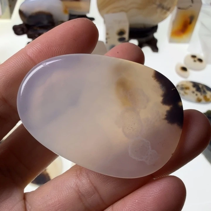 玛瑙/玉髓未镶嵌珠宝半成品