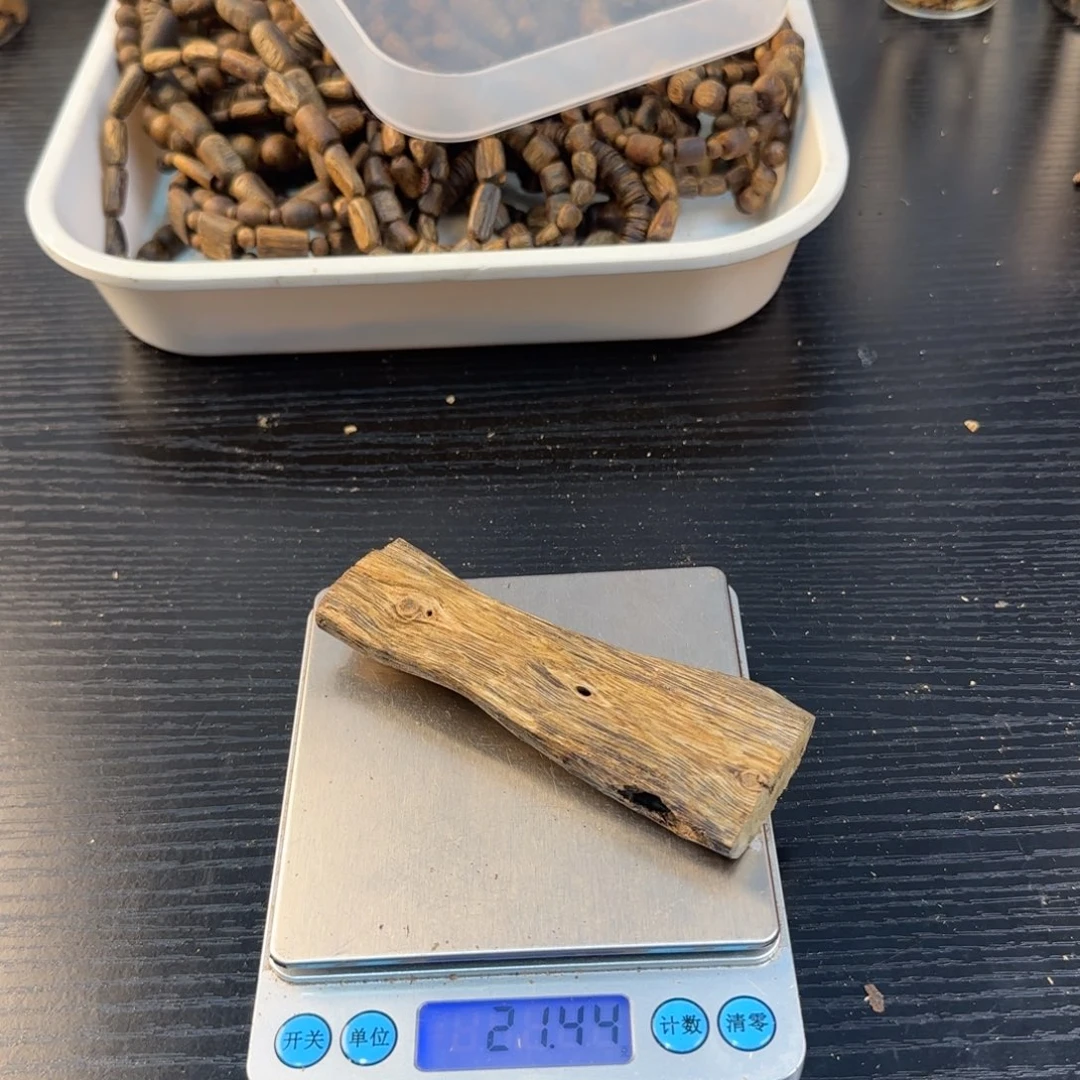 线香奇楠虫漏21.4克白棋