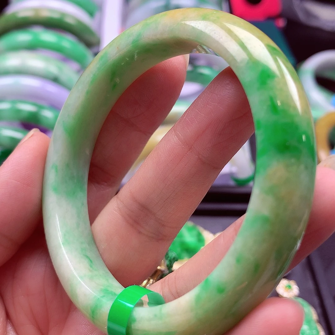 翡翠未镶嵌手镯翡翠