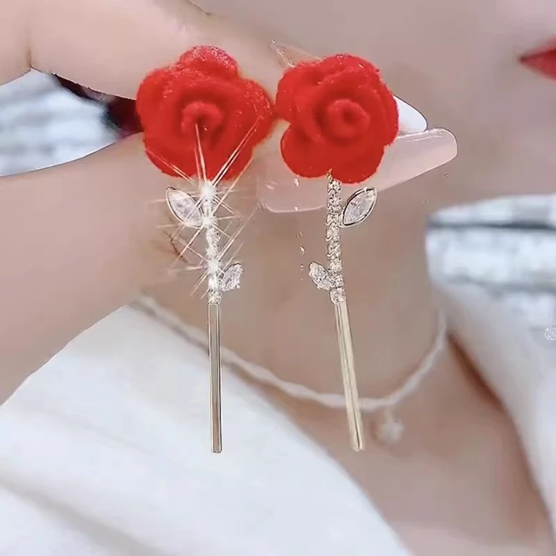 铜合金耳饰 铜合金925银针秋冬小众独特红色植绒玫瑰花朵流苏耳环