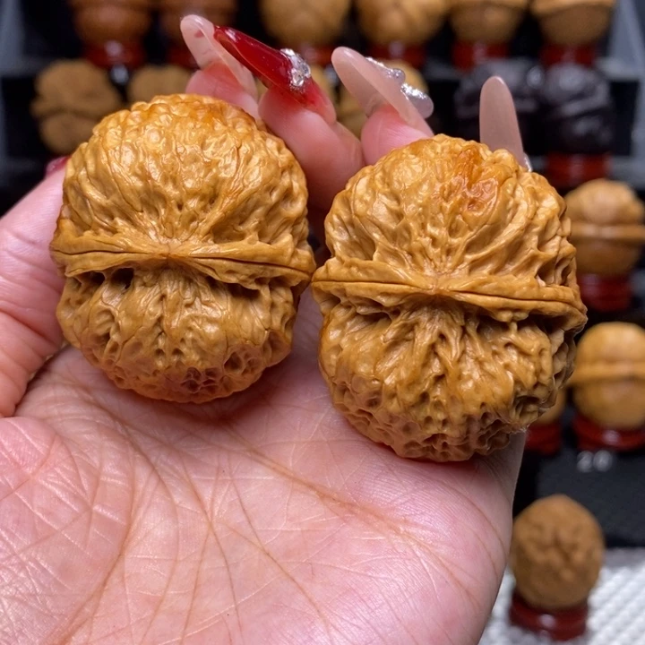 文玩核桃把件永*臻龙绣球7号