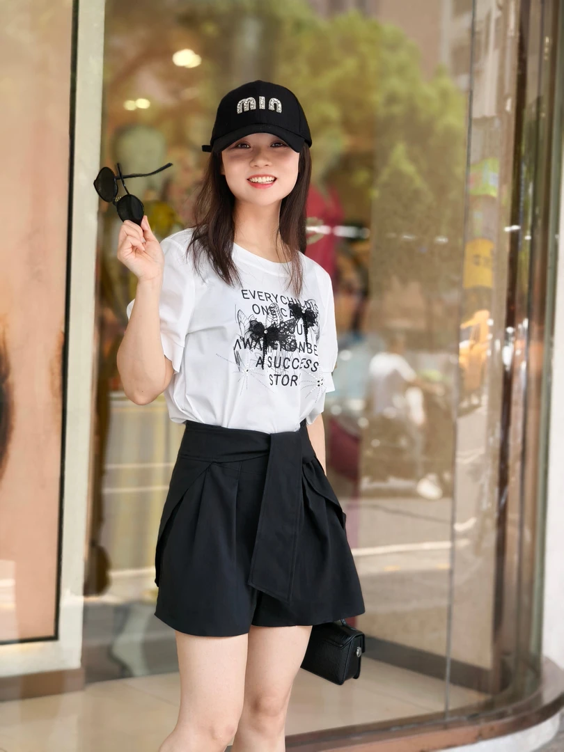 33黑色小a休闲短裤