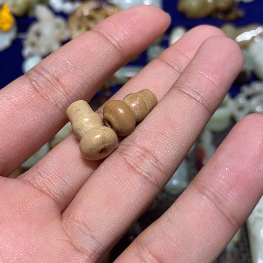 和田玉（糖玉）颈饰未镶嵌金**鑫