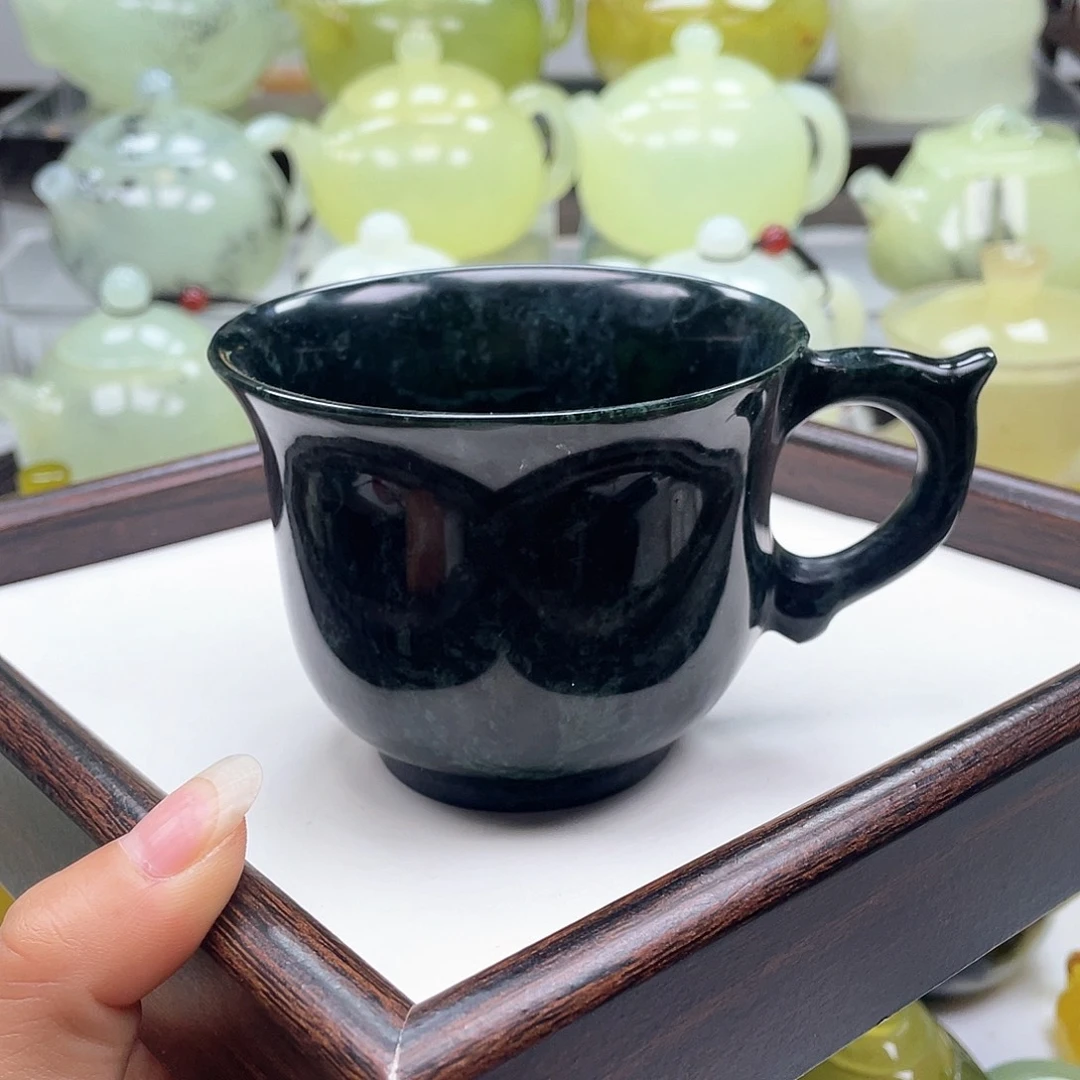 蛇纹石玉未镶嵌水杯