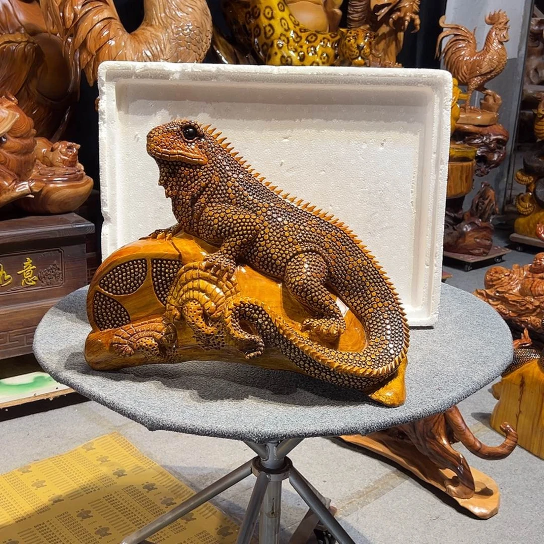 豪***；香樟木纯手工制作工艺品