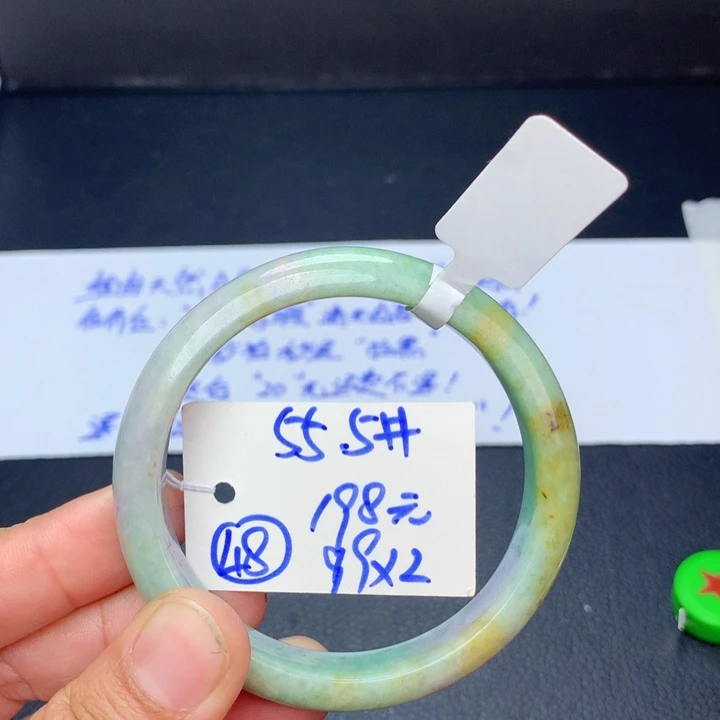 未镶嵌手镯翡翠48