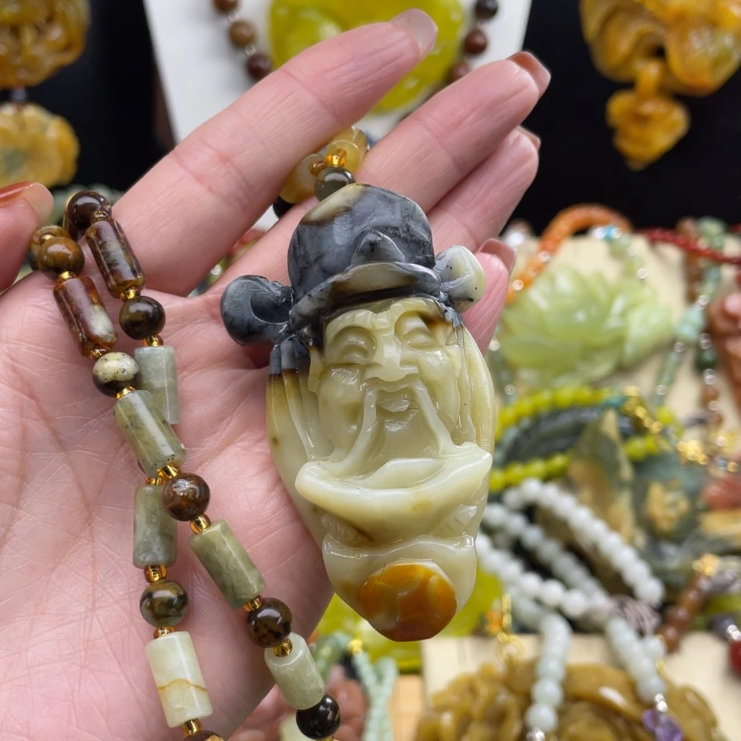 未镶嵌蛇纹石玉颈饰