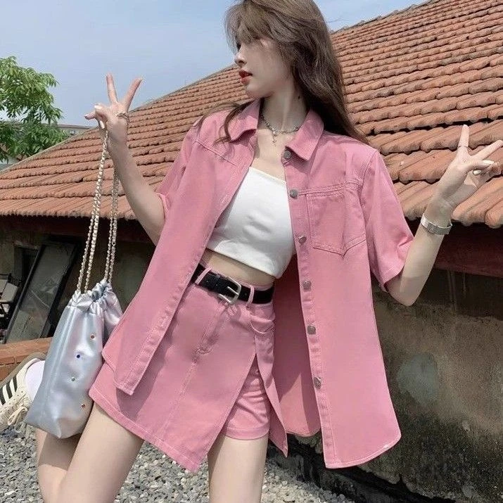 多巴胺休闲粉色牛仔套装宽松春秋夏季减龄外套短袖新款短裤两件套