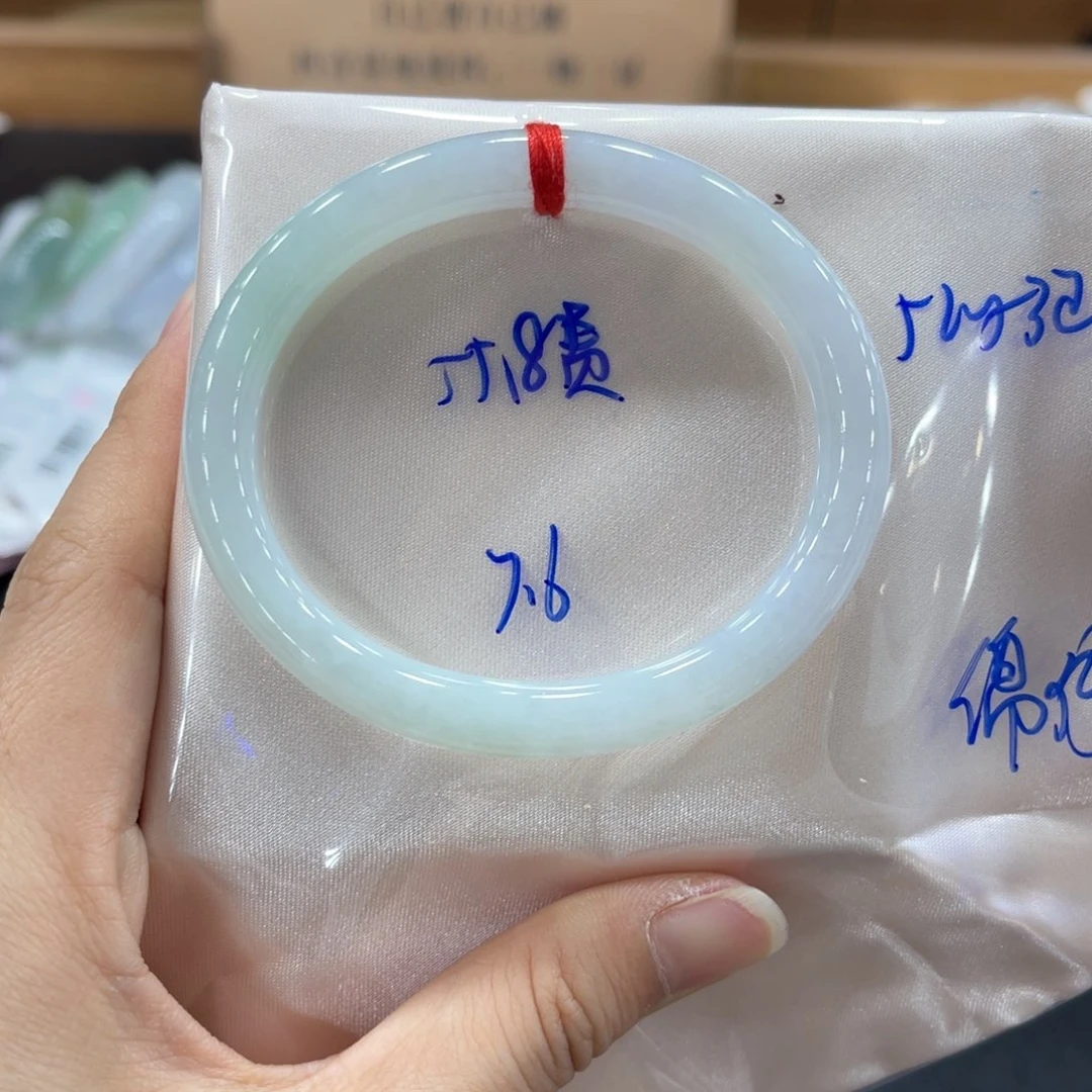 未镶嵌手镯翡翠?****?翡翠