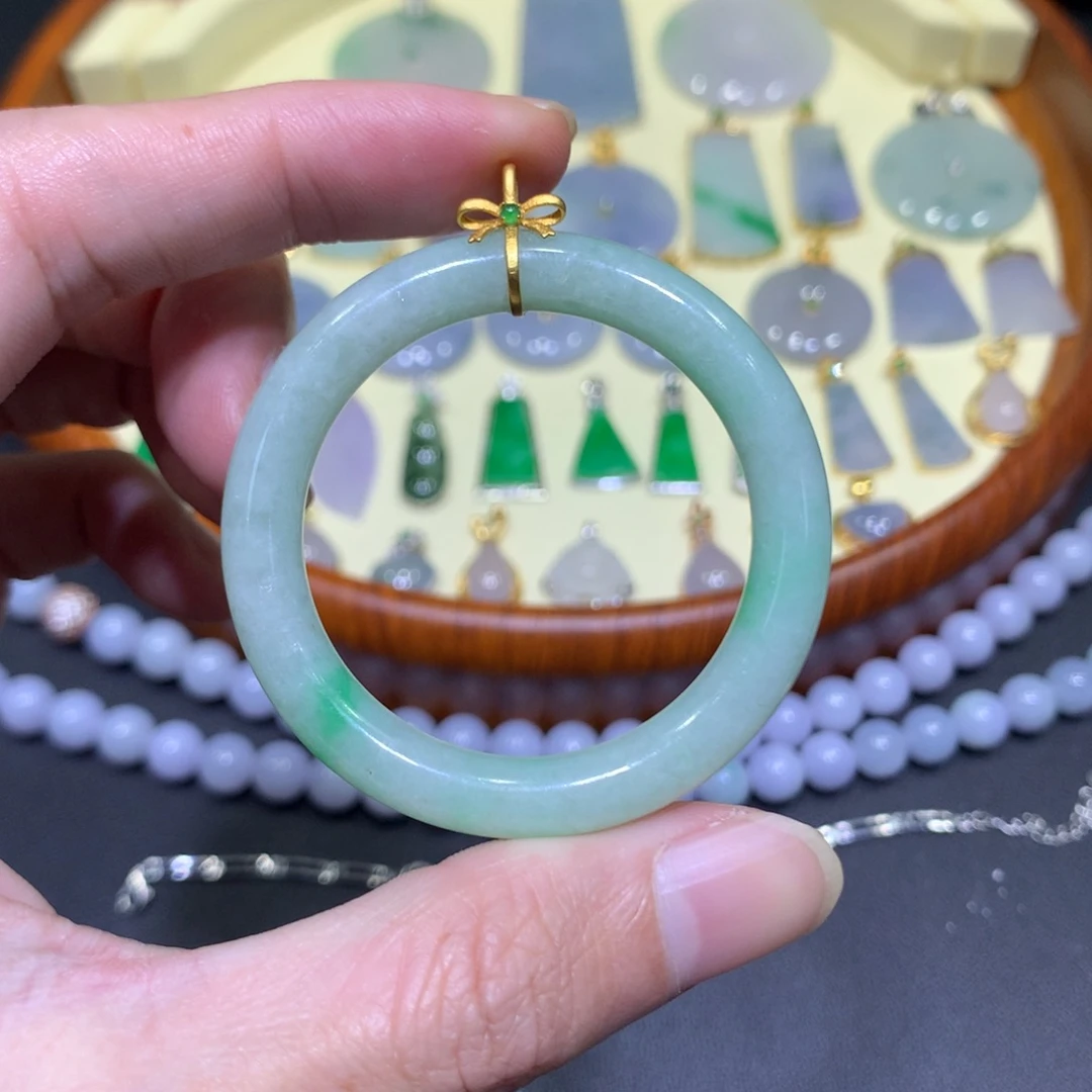 翡翠吊坠(不含链)18K金镶嵌