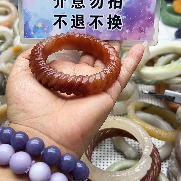 未镶嵌手镯石英岩玉