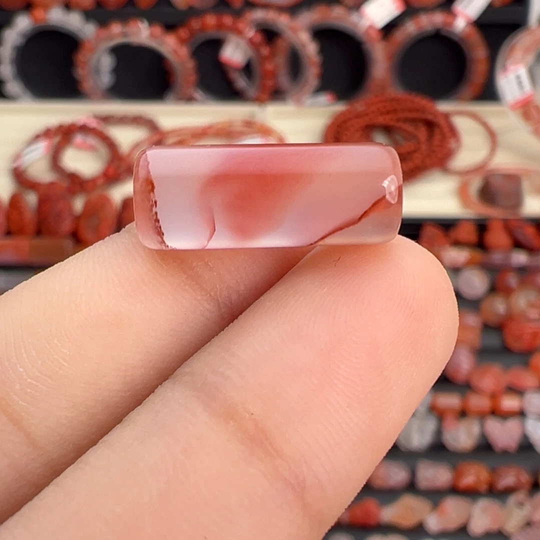 南红玛瑙未镶嵌颈饰路路通