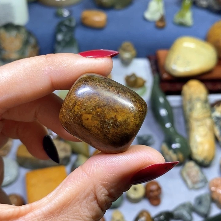 岫岩河磨玉（透闪石质玉）未镶嵌挂件大孔珠