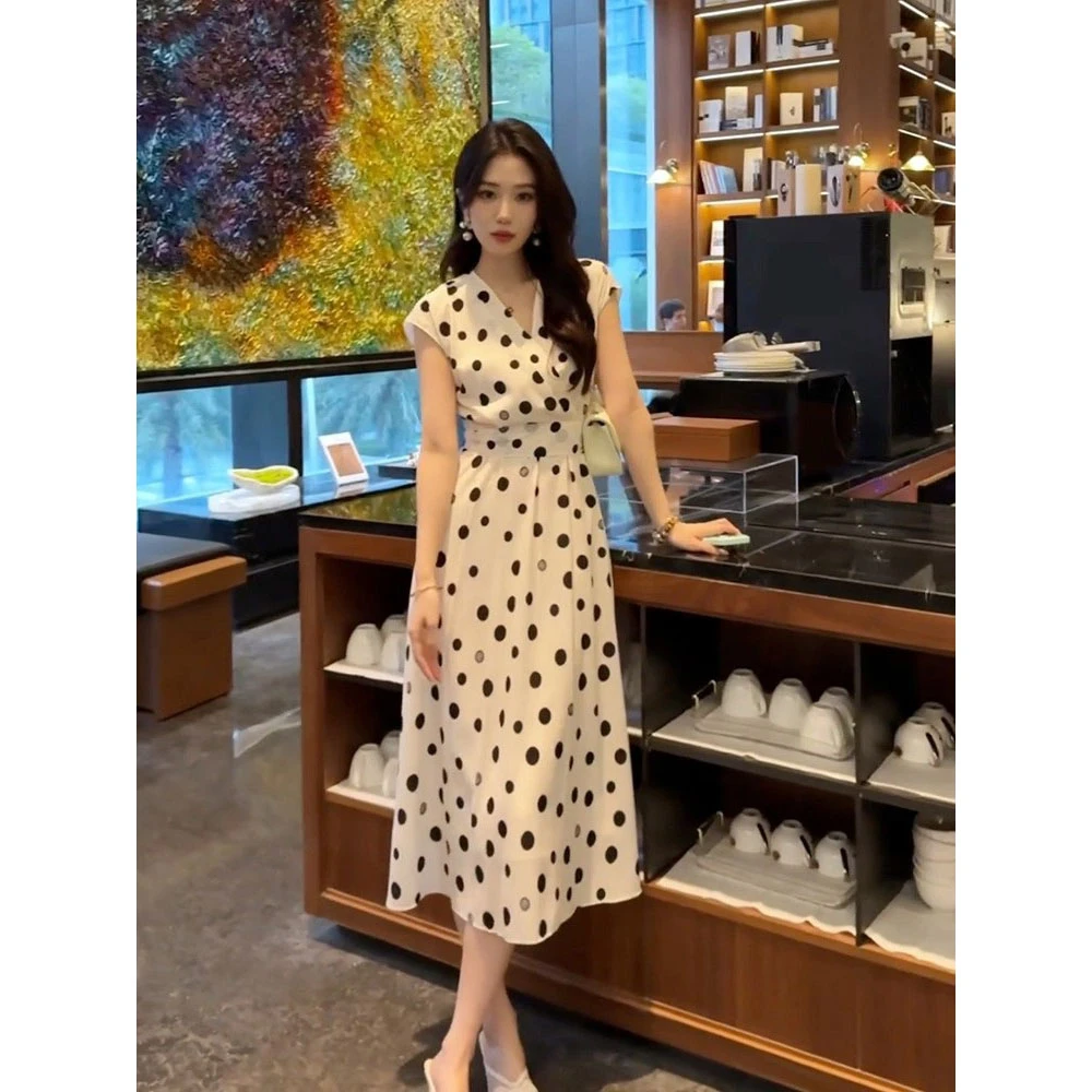 法式波点白色连衣裙女夏季无袖收腰轻熟风v领超好看独特漂亮裙子