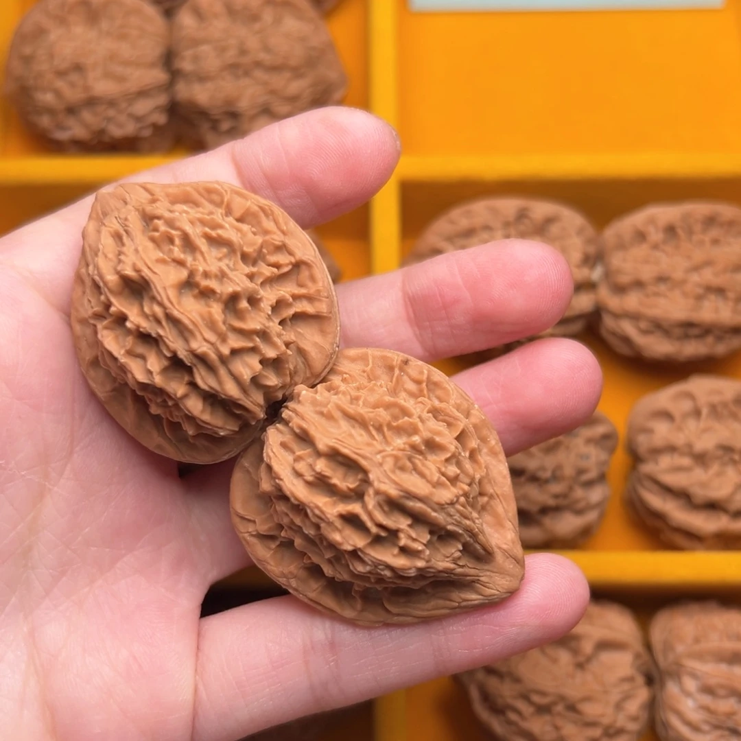 二***子文玩核桃把件文玩核桃