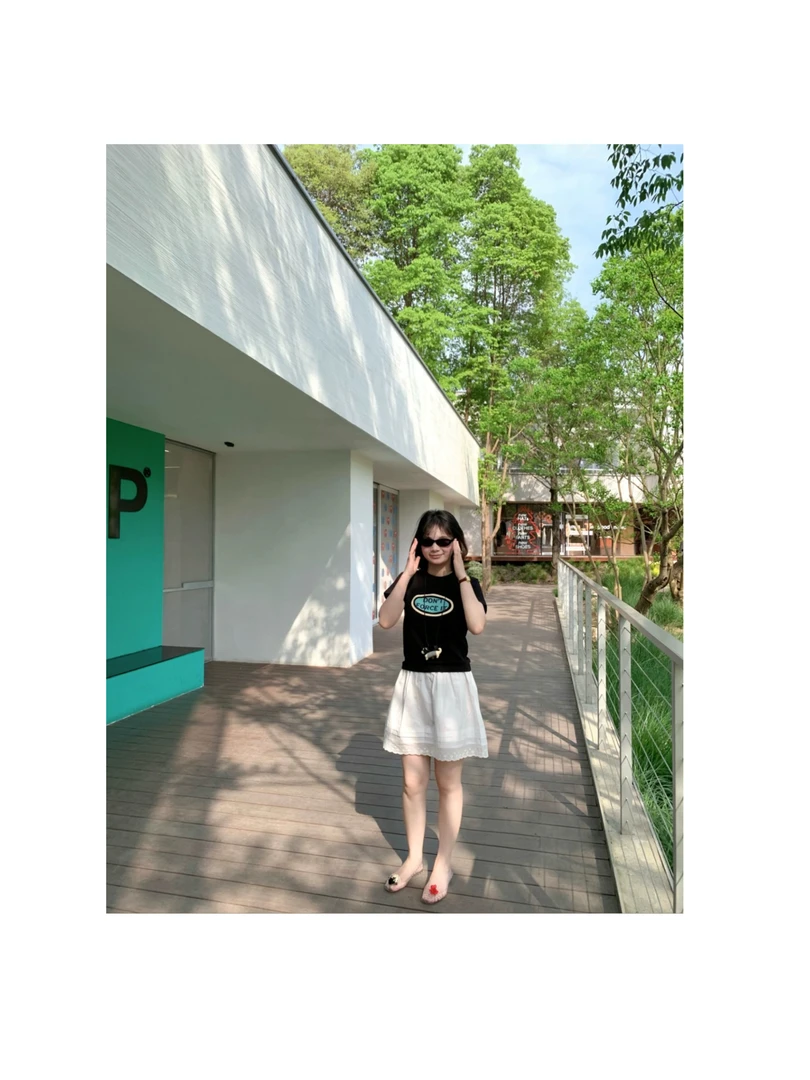 韩货同款的白色半裙