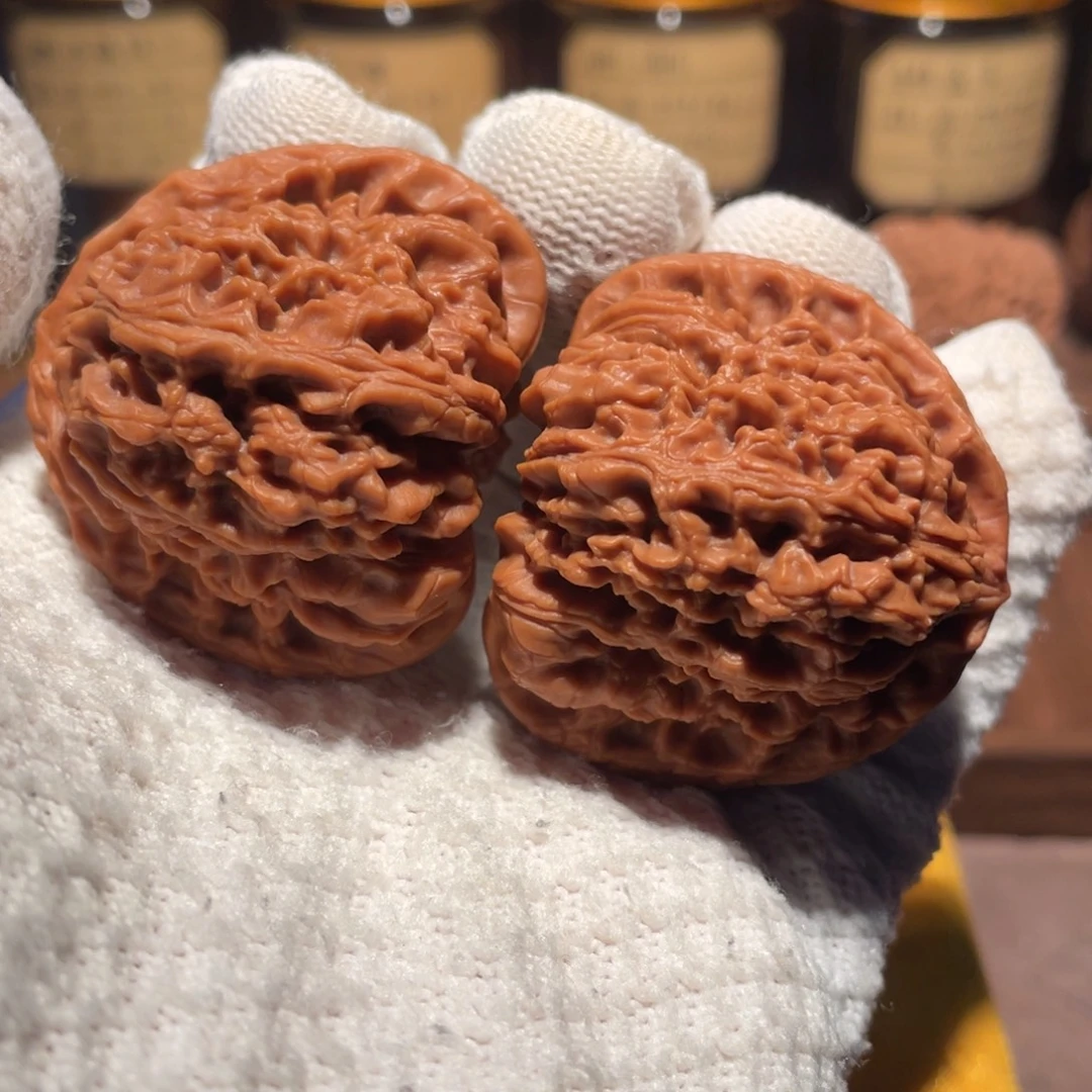 文玩核桃把件44三角疆