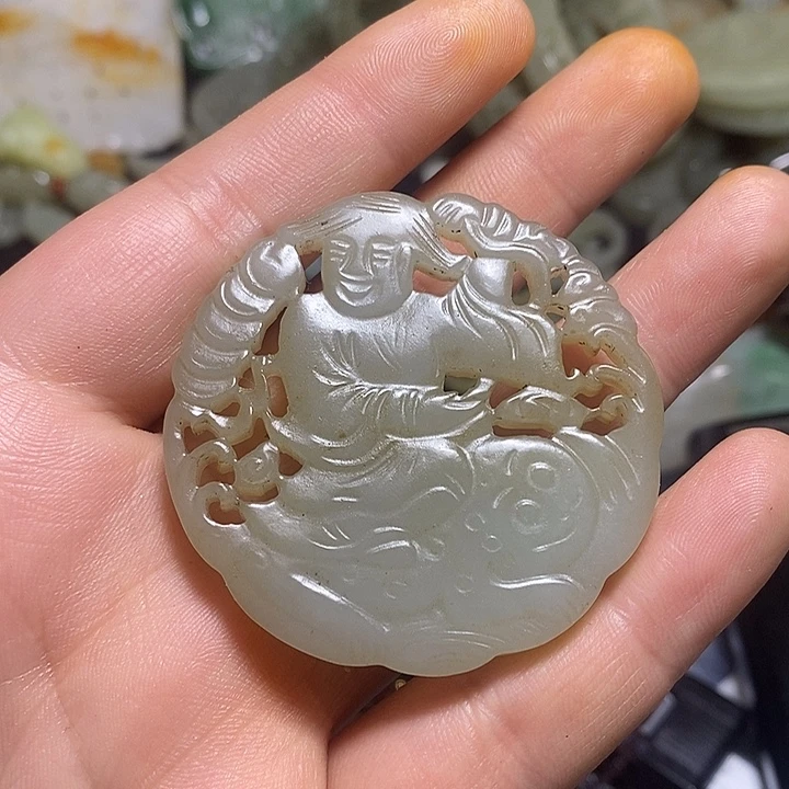 和田玉未镶嵌颈饰