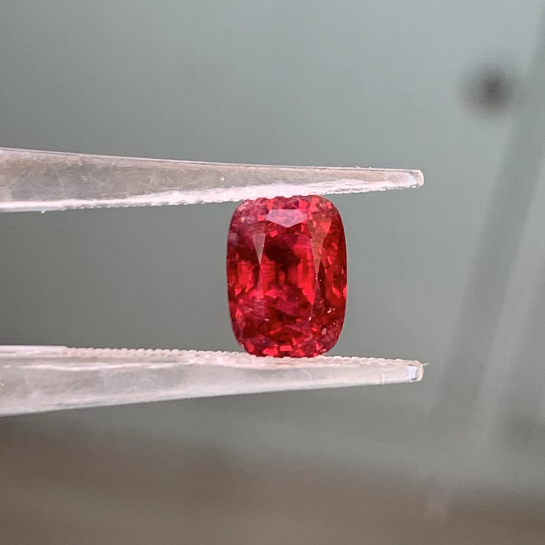 天然缅甸绝地武士尖晶石2.44CT吉尔德国际证书定制上等