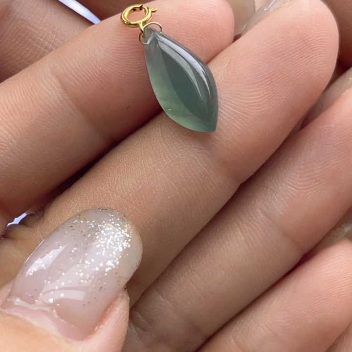 翡翠18K金镶嵌颈饰天然翡翠随行滴溜