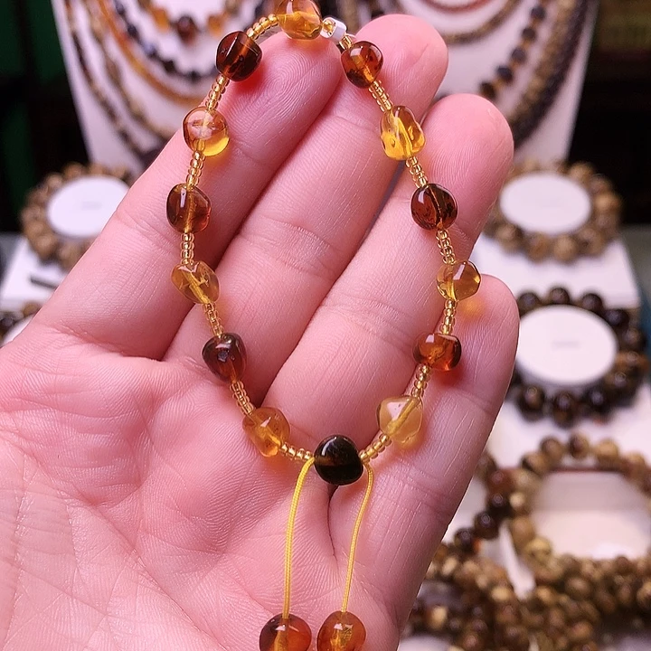 琥珀未镶嵌裸石抚顺多宝手串