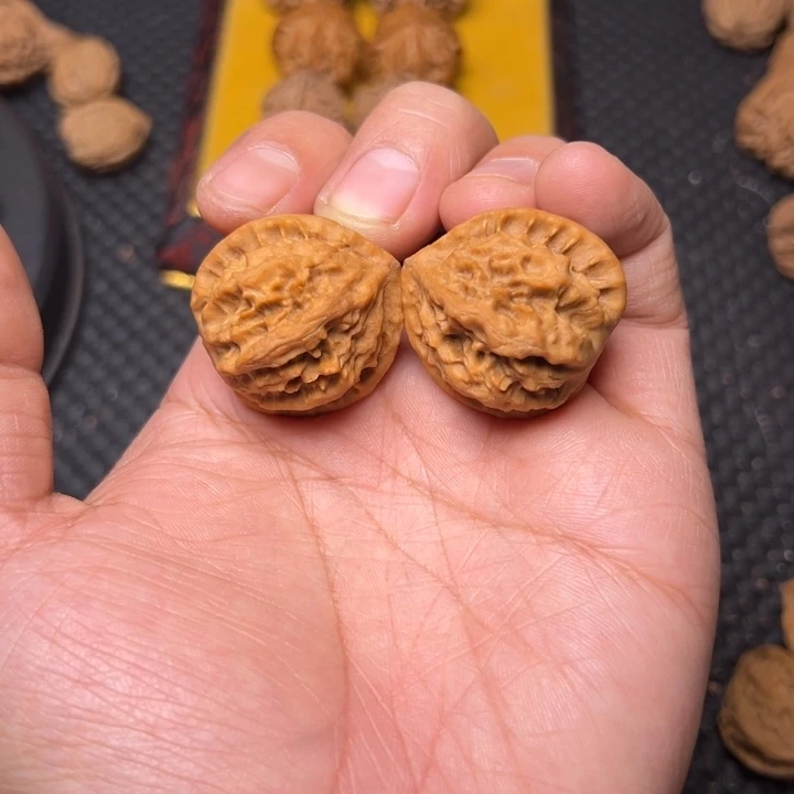 吊坠文玩核桃蝴蝶