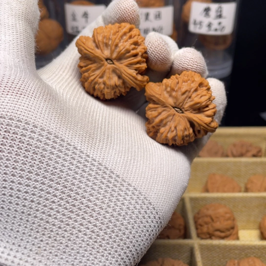 布***格文玩核桃吊坠42南疆石