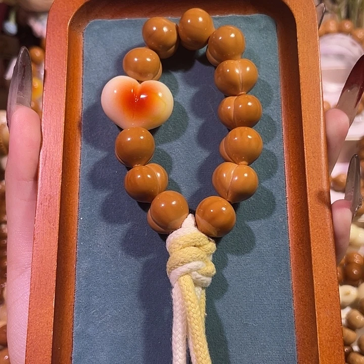 手串猴头核桃玻璃底手工屁桃卡16手持爱心