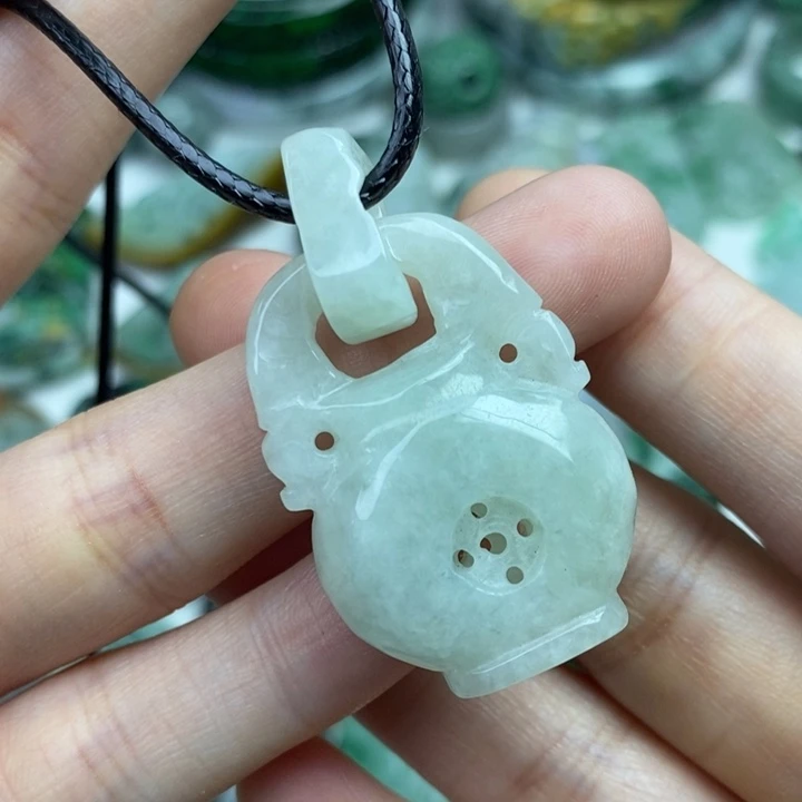 颈饰未镶嵌翡翠吊坠