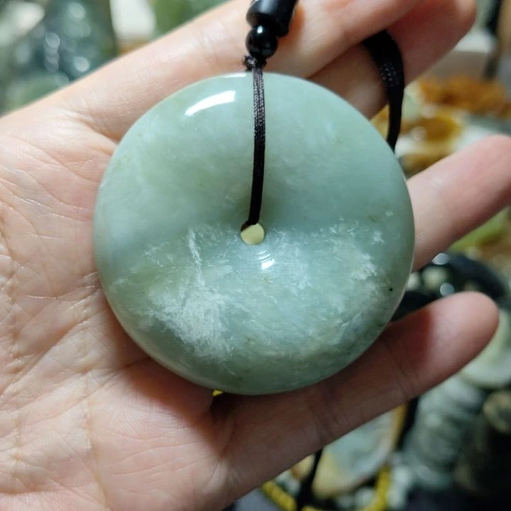 岫玉未镶嵌平安扣