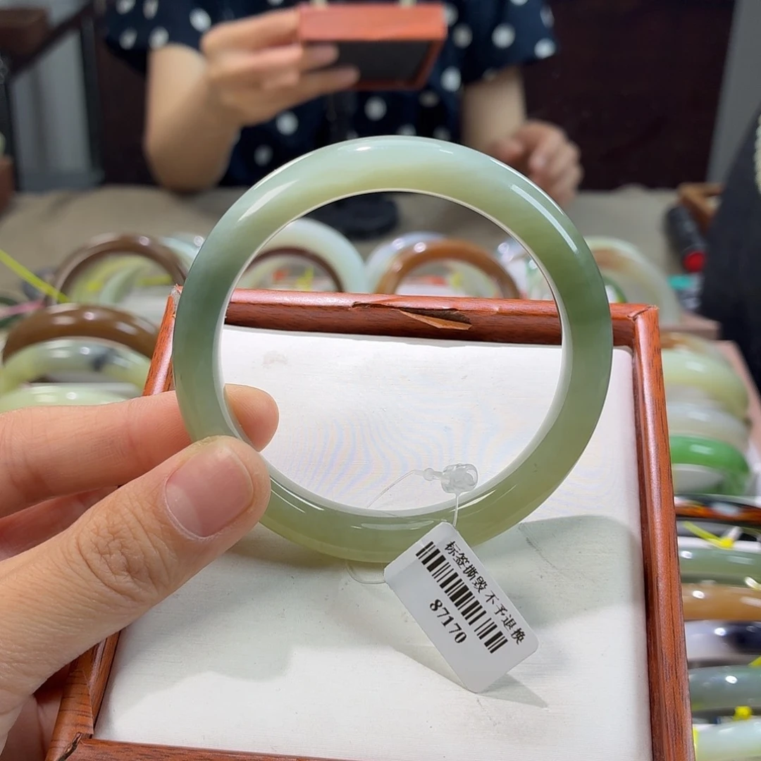 和田玉手镯未镶嵌2。56/57