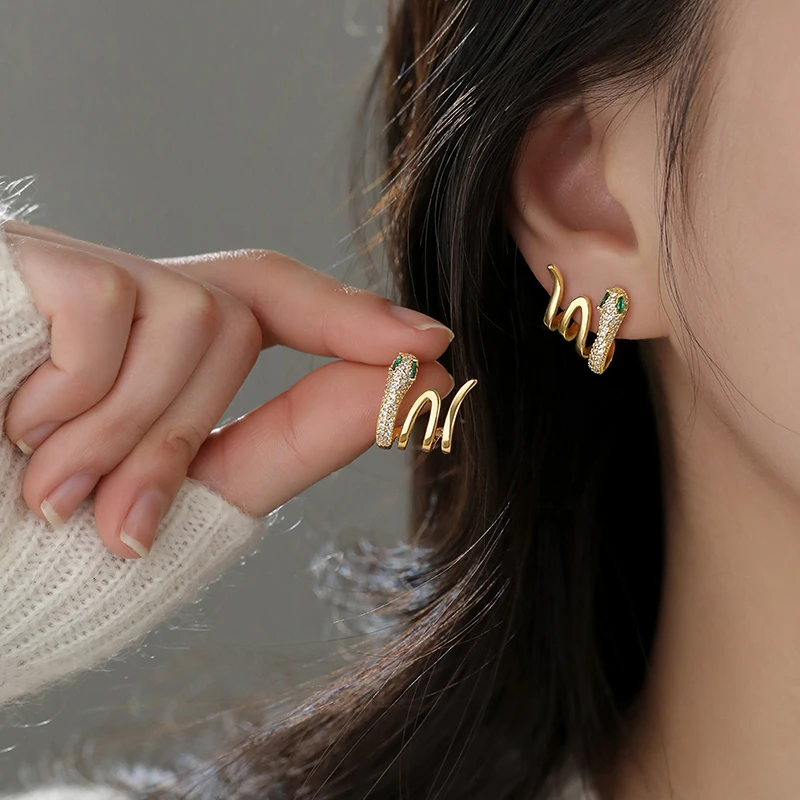 足银耳饰 999纯银耳针金蛇耳钉小众设计感本命年耳环女款轻奢气质