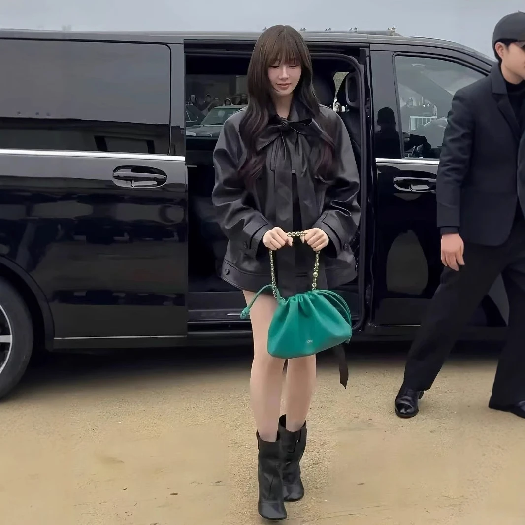 内永绘里秀场皮衣复古黑色蝴蝶结廓形宽松进口绵羊皮机车外套女