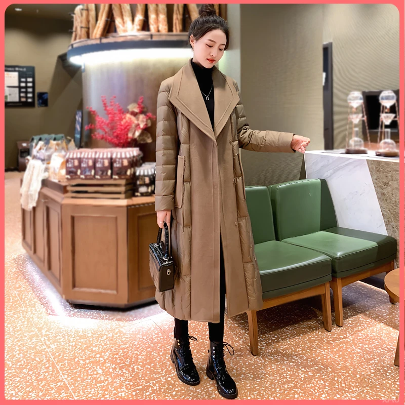 2025年新款女装冬季翻领修身收腰女毛呢拼接高品质长款羽绒服外套