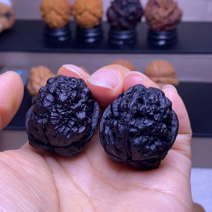 文玩核桃把件血舍利地闷59