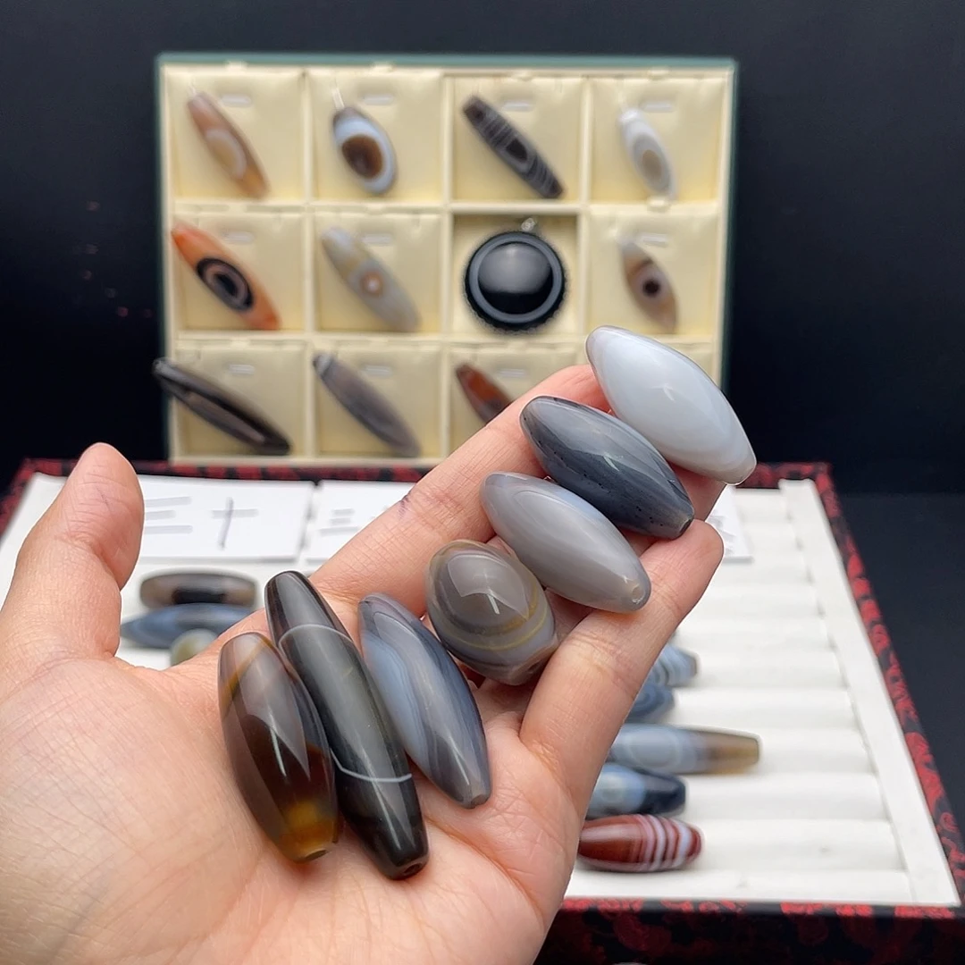 玛瑙/玉髓未镶嵌珠宝半成品?***乖